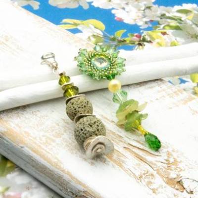 Elegantes Anhänger Set, beadwork grün, Schmuck, Unikat, Geschenkidee für Sie, Kolleginnen, Weihnachten