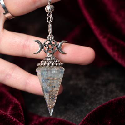 Aquamarin Pendel mit Splittern – 29,5 cm, Dreifachmond & Pentagramm
