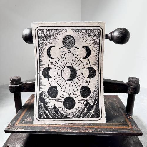 Mondphasen & Sternzeichen Linoldruck DIN A4 | Handgemachter Kunstdruck auf Himalaya-Papier
