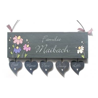 Türschild Familie aus Holz mit Name personalisiert - exklusives Hochzeitsgeschenk für das Brautpaar - besonderes Geschenk zum Hochzeitstag - individuelles Haustürschild mit Blumenmotiv
