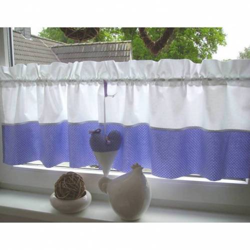 Scheibengardine sommerlichen Lavendels mit lilafarbenen Dot’s