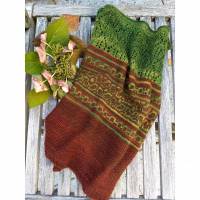 Strickanleitung Loop mit Mosaik- und Lacemuster Hyben Cowl