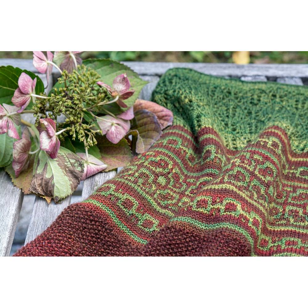 Strickanleitung Loop mit Mosaik- und Lacemuster Hyben Cowl Bild 8