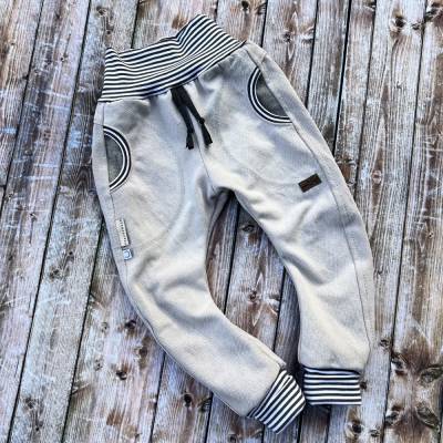 Jeanshose 110/116 in beige mit vielen Details