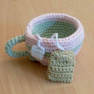 Häkelanleitung Becherball "Tasse mit Teebeutel" Bewegungsspiel für Kinder, pdf-Datei