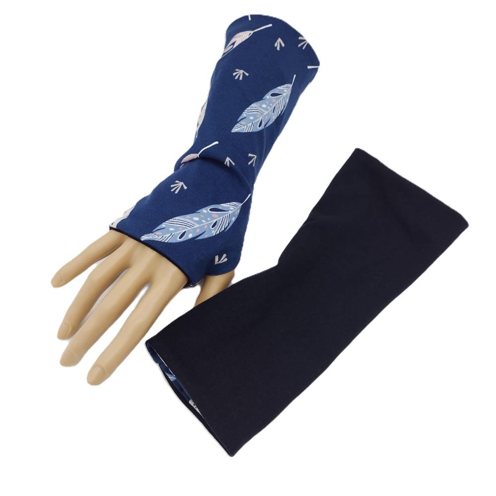 Wende- Armstulpen mit Daumenloch Federn blau, 95% Baumwolle, 5% Elasthan Bild 2
