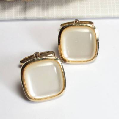 Vintage Manschettenknöpfe 60er 70er Lucite Perlmuttoptik goldfarben Retro Schmuck