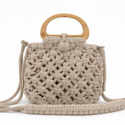 Latch Weave Convertible Bag – Makramee-Tasche in Beige