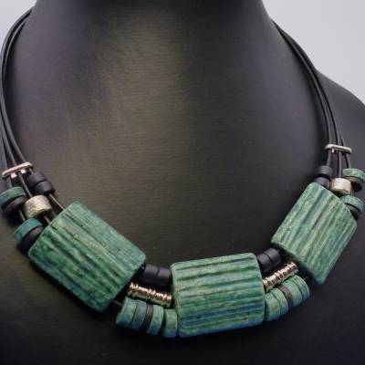 Keramikkette 3x3, petrol, silber, schwarz, Lederkette, Collier, Statementkette, Halskette, Handarbeit, Keramikschmuck