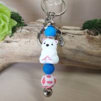 Schlüsselanhänger Eisbärkönig – Silikon, Geschenkidee mit Eisbär mit Fisch