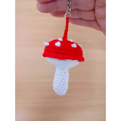 Pilz gehäkelter Schlüsselanhänger Fliegenpilz Taschenbaumler Geschenk Glücksbringer