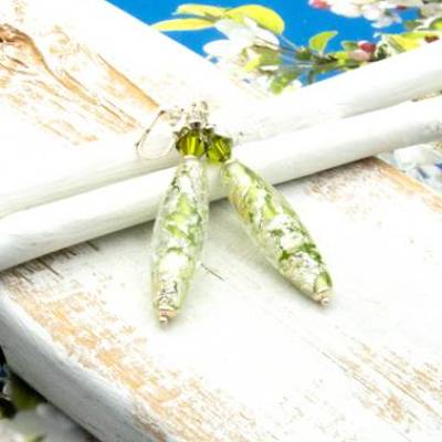 Lässige kleine Ohrhänger aus Glas & Silber in grün – Geschenkidee, Brautschmuck für Frauen