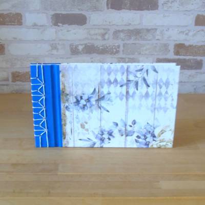 Handgebundenes Notizbuch Querformat – Japanische Bindung & Blumendesign