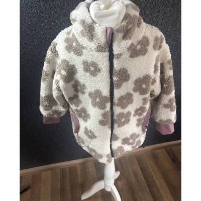 Kuschelige Teddyjacke in Größe 98 mit Kapuze  – außen Teddyplüsch, innen Jersey