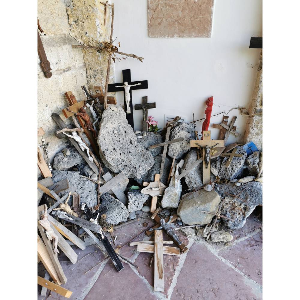 Kreuze der Erinnerung – Spirituelle Kraft in höchster Auflösung Bild 1