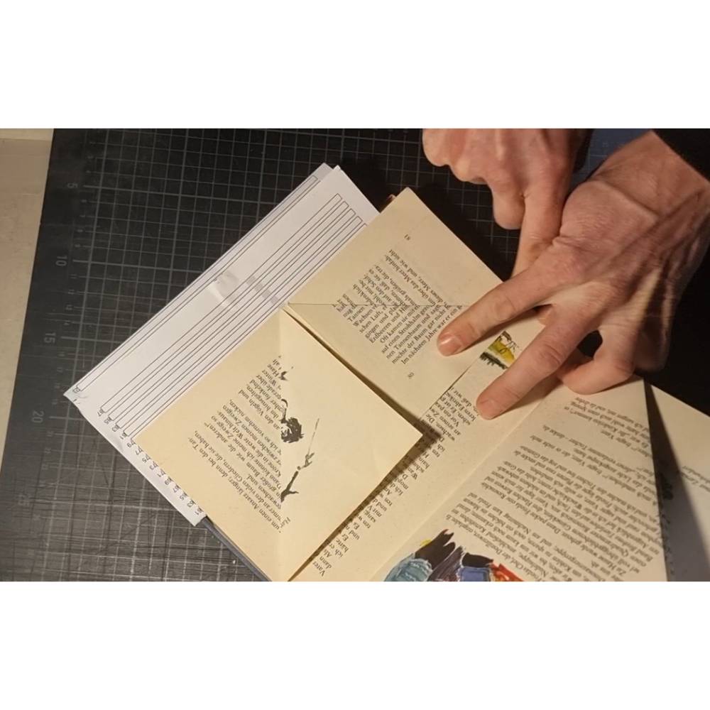 Book Art digitale  Faltanleitung Kusshand-Frau svg pdf Bild 10