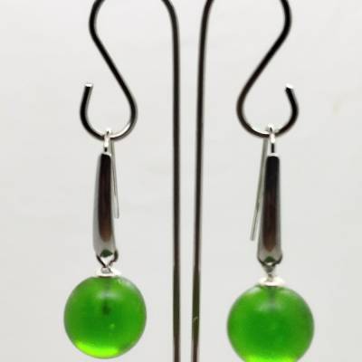 Ohrhänger Kugel Grasgrün