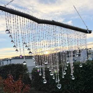 Handgemachtes XXL Kristall Windspiel – Treibholz Mobile, Boho Suncatcher & Hochzeitsdeko Unikat