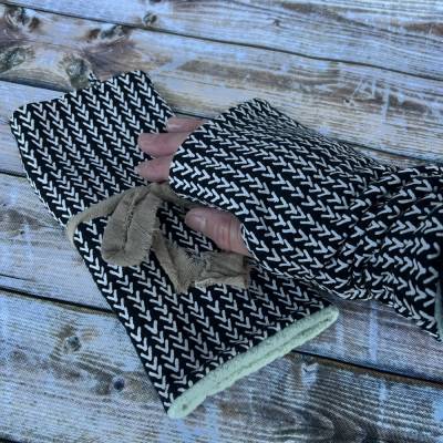 Handstulpen mit Daumenloch Strickmuster gefüttert mit Fleece