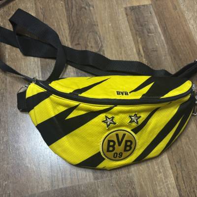 Handgemachte Bauchtasche aus einem Trikot- nachhaltige Gürteltasche/ Unikat/ Fair & Regional