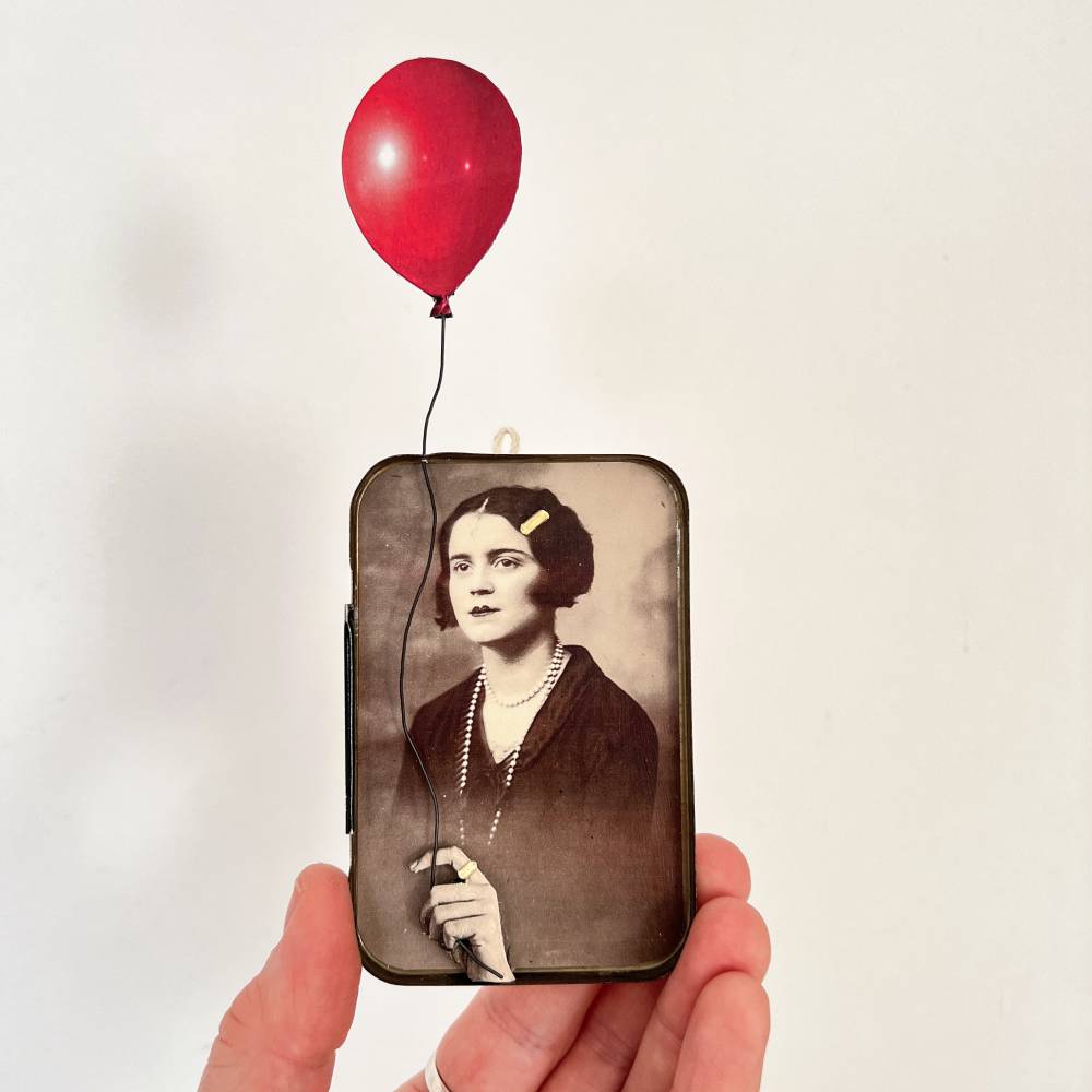 3D-Collage in einem Deckel einer alten Tabakdose "Ballon" Bild 2