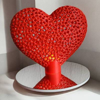 Roter Korallen-Design LED Teelichthalter in Herzform - Organische Skulptur 3D-Druck | PLA | H 17cm