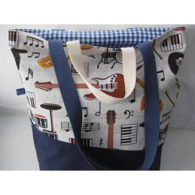 Stofftasche aus Baumwolle mit vier Henkeln