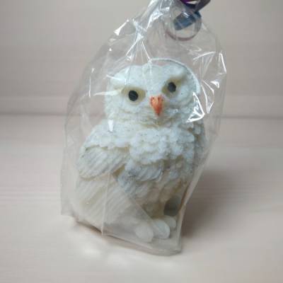 Große Eulenkerze Weiß mit Flecken – Geschenkidee wie Hedwig aus Harry Potter