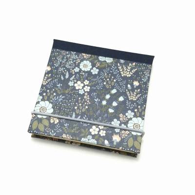 Haftnotiz Mäppchen mit Hardcovereinband – Wiederbefüllbares Klebezettel Mäppchen als Geschenk - Blumenwiese