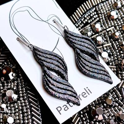 Ohrstecker mit Glitzerspiralen aus PolymerClay