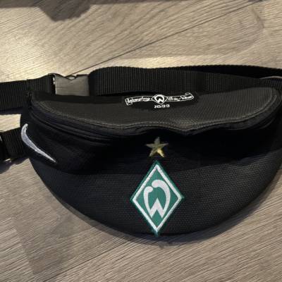 Handgemachte Bauchtasche aus einem Trikot- nachhaltige Gürteltasche/ Unikat/ Fair & Regional
