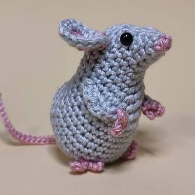 Gehäkelte Maus "Milly" als Schlüsselanhänger | Taschenanhänger | Amigurumi | Einschulung