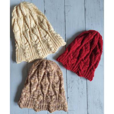 Mütze LUELLA – Strickanleitung für eine Mütze im Zopfmuster, DK Stärke