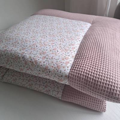 Baby Krabbeldecke Spieldecke mit Blumenmuster – weich gepolstert 5 cm Volumenvlies – viele Größen & Stoffe