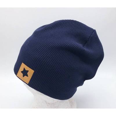 Blaue Beanie Mütze mit Sternpatch – Strickoptik, Unisex, für Kinder & Erwachsene, OEKO-Tex