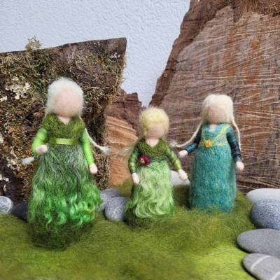 Filzfiguren Mooslingsfrauen – handgefilzte Waldorffiguren für den Jahreszeitentisch