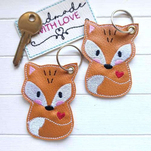 Fuchs Schlüsselanhänger gestickt, braunes Kunstleder, Rucksack Anhänger Geschenk Junge