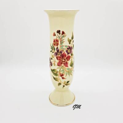 Zsolnay Pécs Porzellan Vase handgemalt, signiert, elfenbeinfarbig, Höhe 26 cm, Vintage