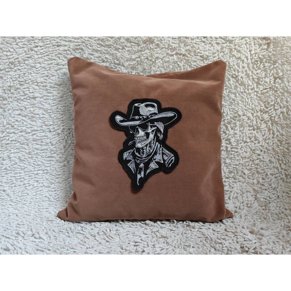 Skelett Cowboyhut Lichteffekt Stickdatei 12-14x18cm – Totenkopf Cowboy für schwarze Stoffe Bild 3
