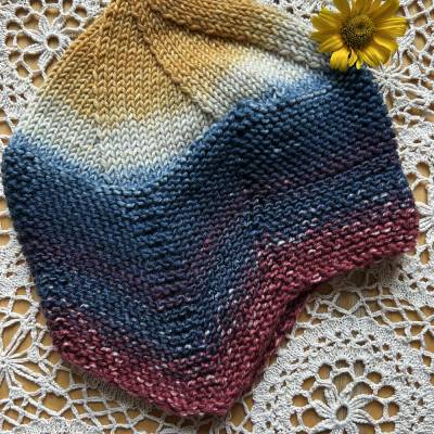 Handgestrickte Mütze für Kinder Merinowolle in blau/weiß /rot/gelb aus Farbverlaufsgarn KU 52/53/Wollmütze/Kindermütze