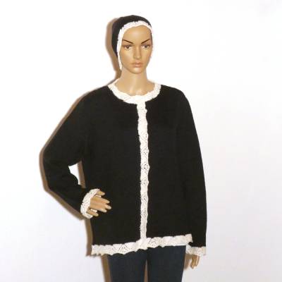 Handgestrickte Damen-Jacke schwarz-weiß Gr. 38-40 mit Accessoire – Unikat