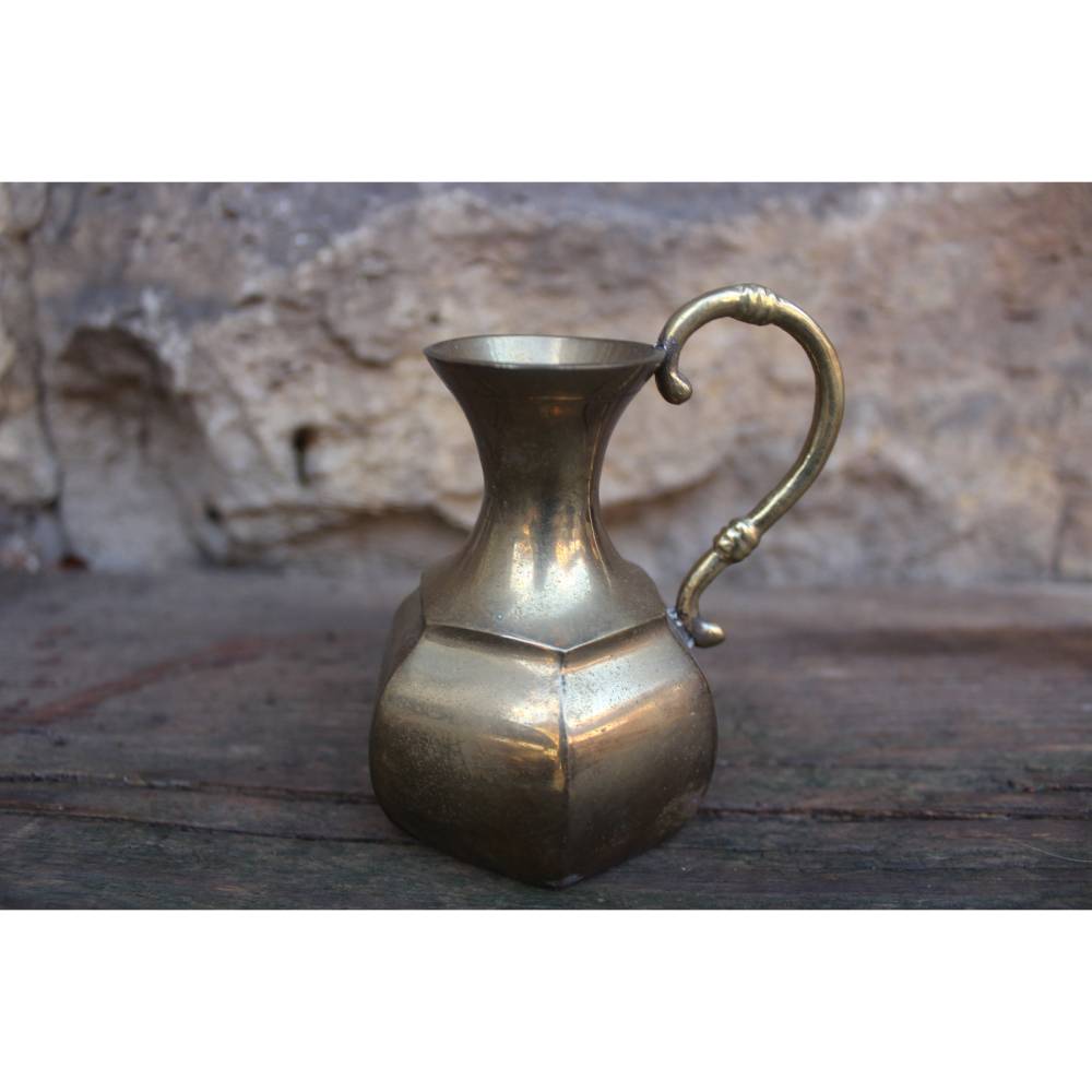 kleine Messing Vase Henkelvase Krug massiv Brutalist 60er 70er Jahre