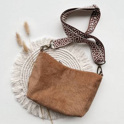 Umhängetasche aus Cord, Halfmoon Bag, Handtasche, Hobo Tasche