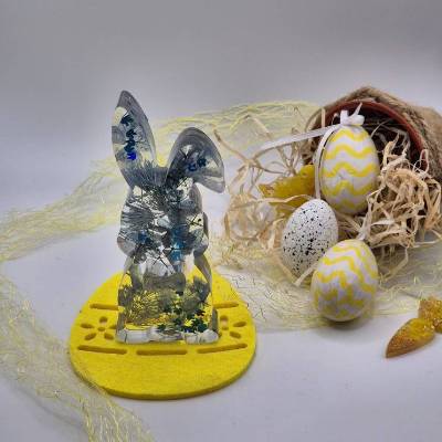 Deko Hase mit echten Blüten hellblau