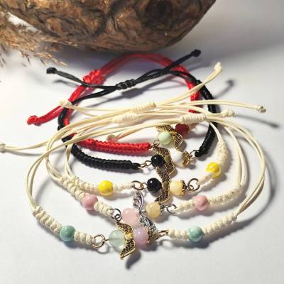 Schnur-Armband mit handgemachtem Schutzengel aus Edelsteinen