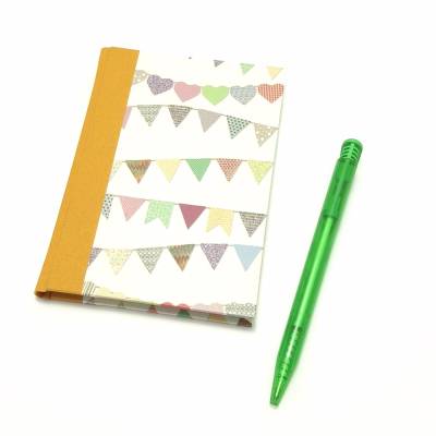 Handgebundenes Notizbuch DIN A6 mit 200 karierten Seiten