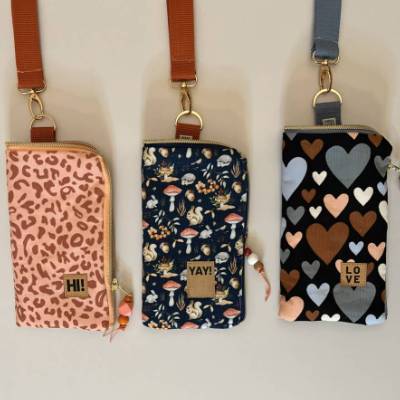 Versandfertig! Handytasche aus Babycord in 3  Varianten – zimtblüte Crossbag im Streetstyle