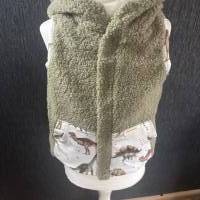 Kuschelige Teddyweste in Größe 98 mit Kapuze & süßen Teddyohren – außen Teddyplüsch, innen Jersey