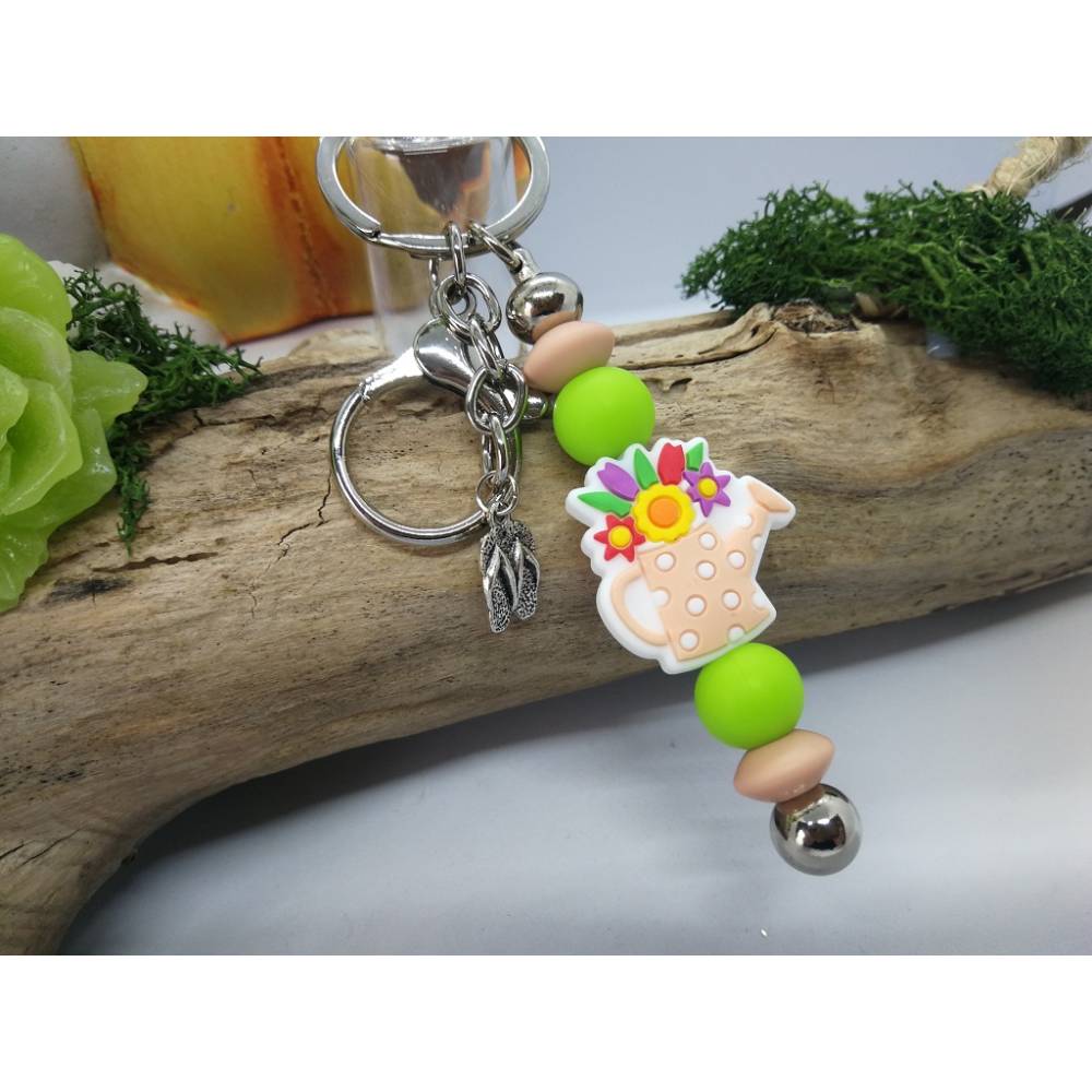 Schlüsselanhänger Gießkanne – Geschenk für Garten & Pflanzenliebhaber aus Silikonperlen, verschiedene Farben Bild 3