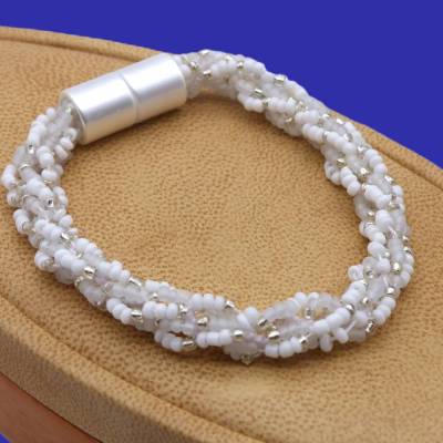 Armband weiß silber, 20 cm, Rocailles gehäkelt, Glasschmuck, Magnetverschluß